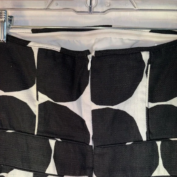 Banana Republic Black and White Strapless Polka Dot Dress - Picture 4 of 9